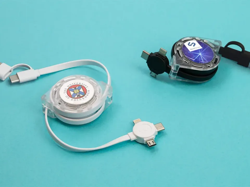 Cable multiconector retráctil personalizado con logo, foto 3