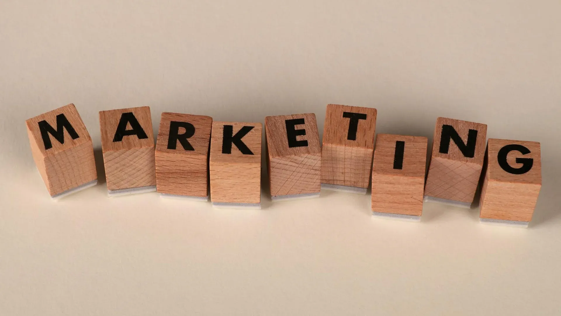 Concepto de sostenibilidad y gadgets promocionales